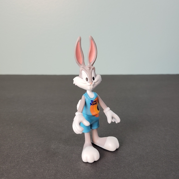 2021 Moose Toys Space Jam: A New Legacy BUGS BUNNY 4.5" Poseable Action Figure - Picture 2 of 8